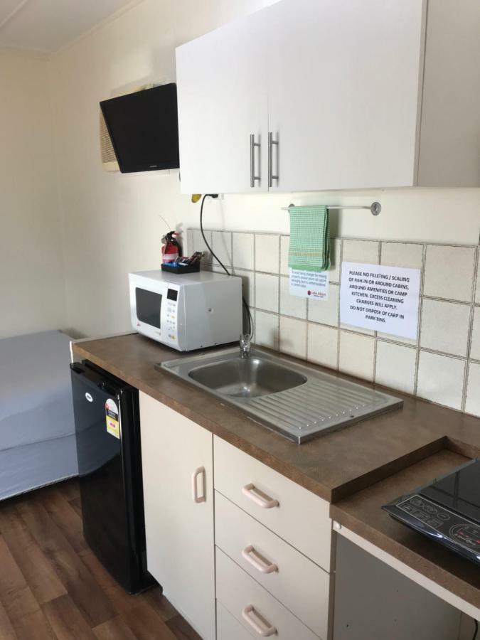Lake Albert Caravan Park Hotel Meningie Kültér fotó